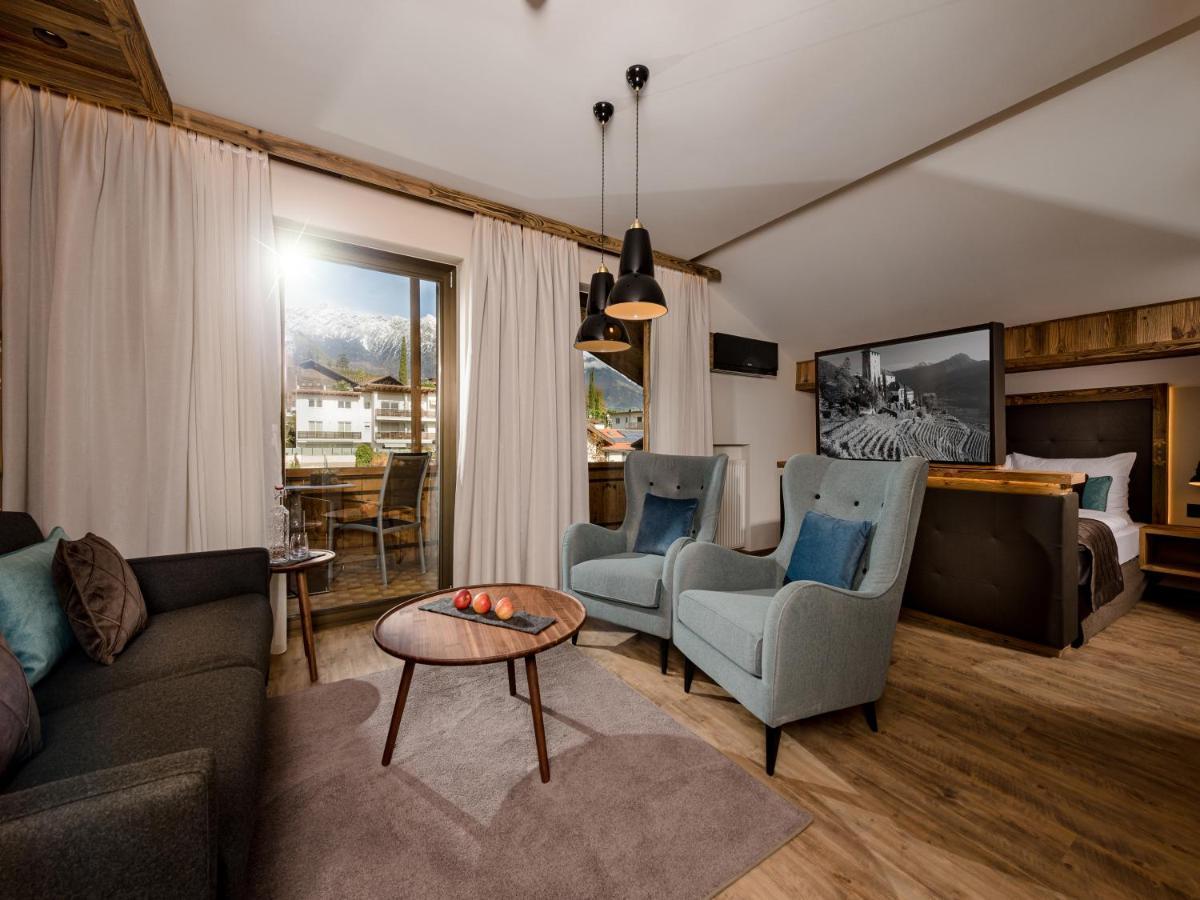 Mondi Hotel Tscherms Bagian luar foto