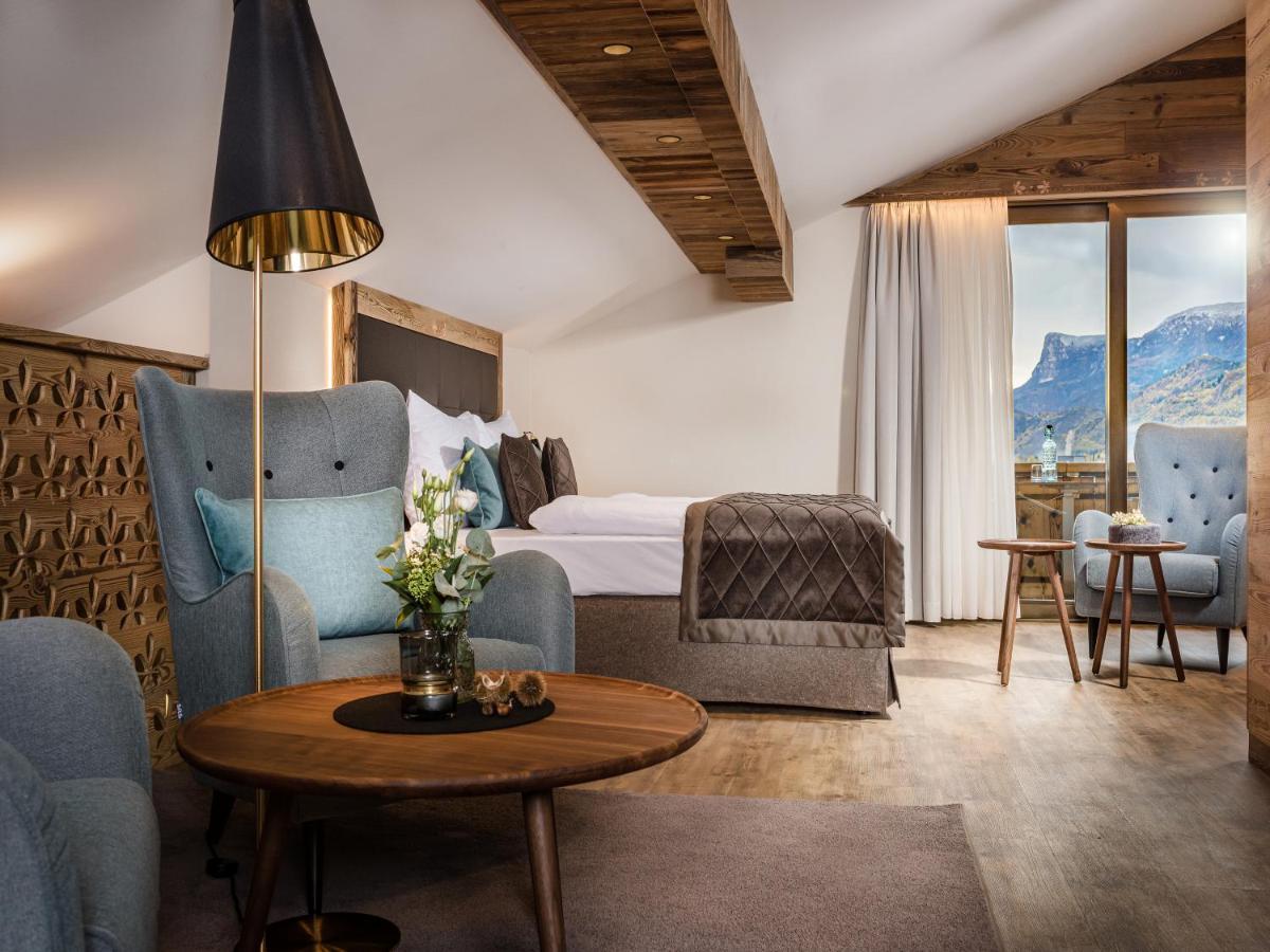 Mondi Hotel Tscherms Bagian luar foto