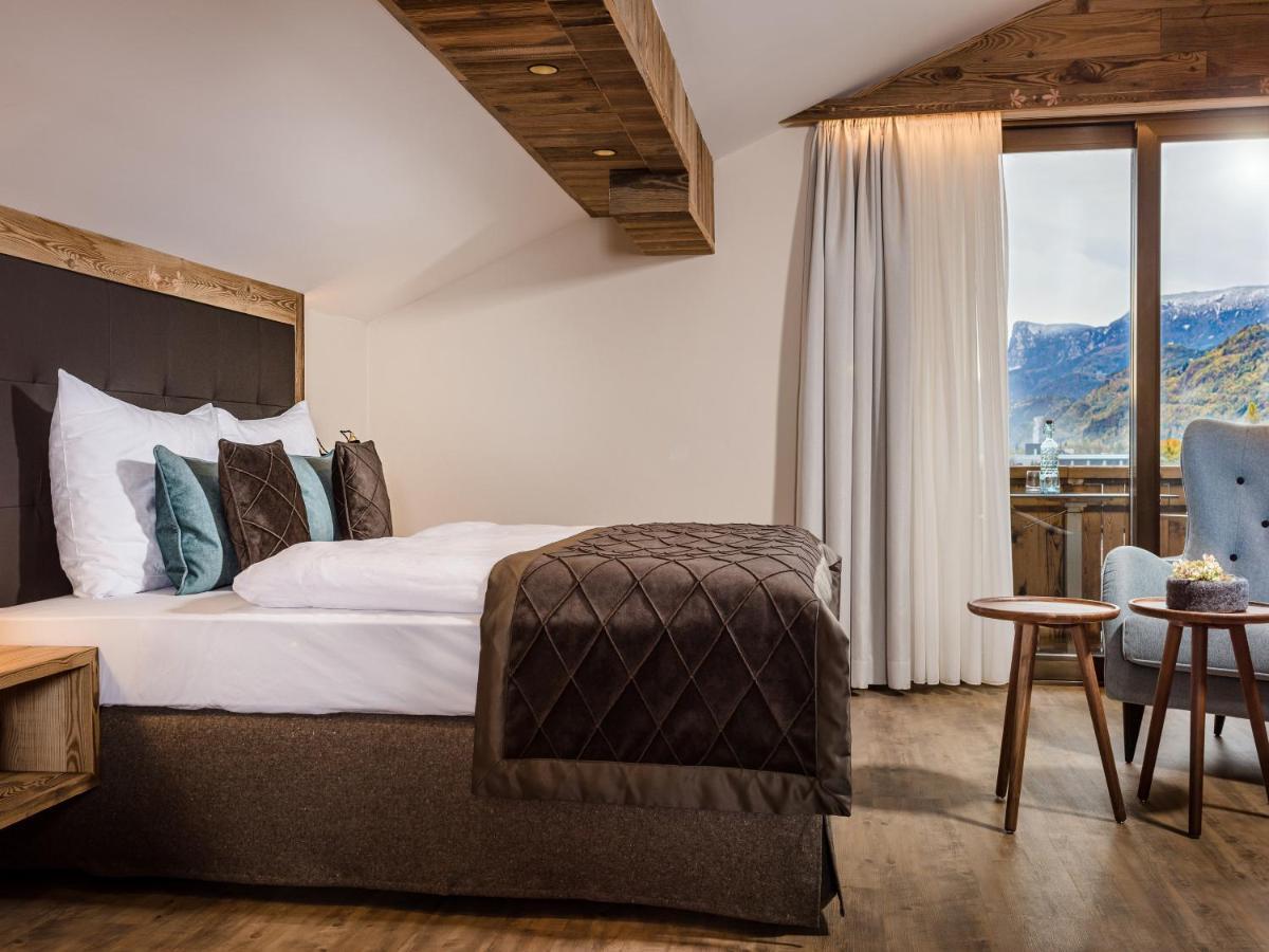 Mondi Hotel Tscherms Bagian luar foto