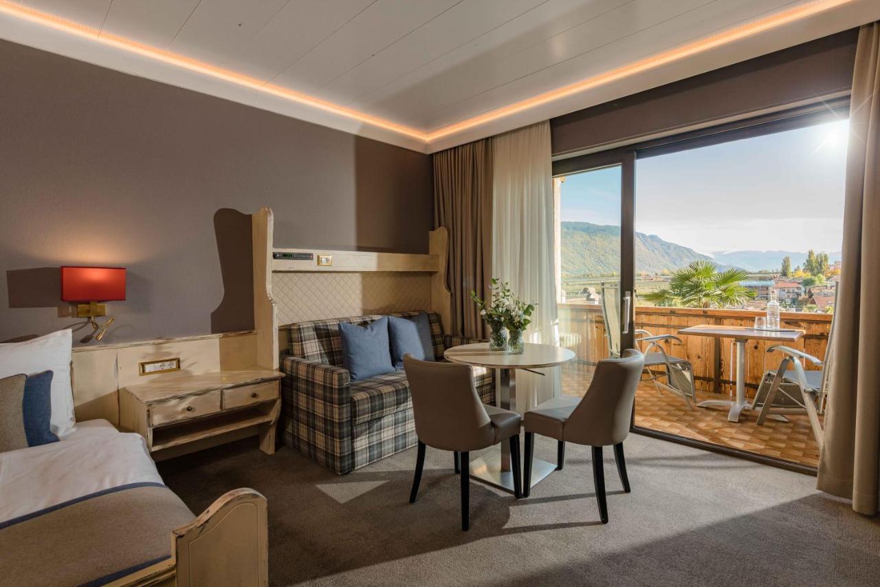 Mondi Hotel Tscherms Bagian luar foto