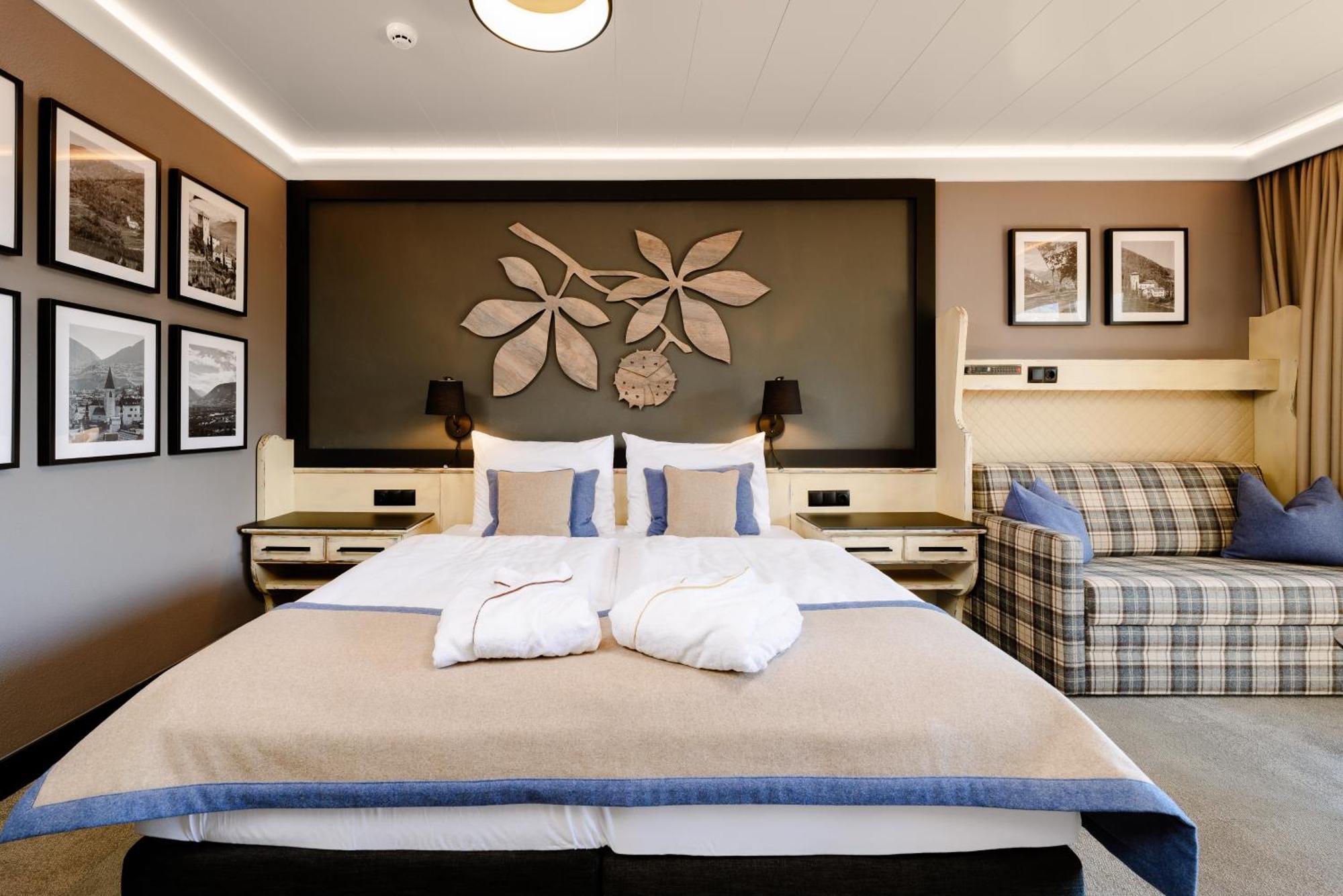 Mondi Hotel Tscherms Bagian luar foto