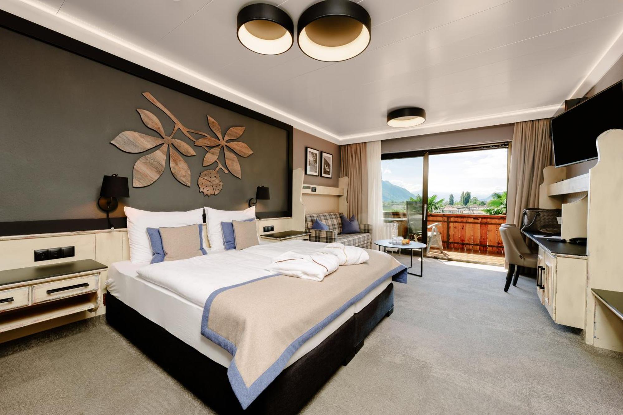Mondi Hotel Tscherms Bagian luar foto